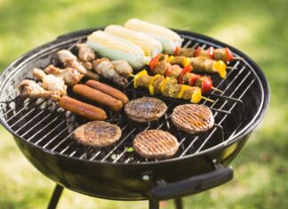 Chystáte se grilovat? Vyberte k jídlu ta správná vína