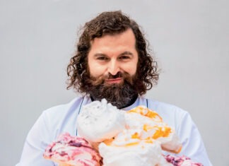 Britská královna miluje hruškový koláč, prozradil cukrář Maršálek