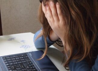 Dokument V síti: masturbace v přímém přenosu