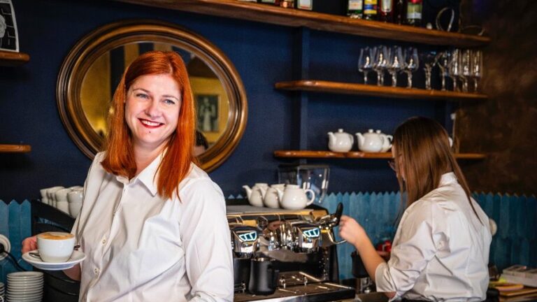 Místo s duší divadla v srdci Starého Města? To je nová kavárna Divadla Ungelt: