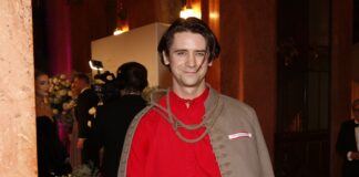 Herec Jan Komínek: „V době plné nejistoty je důležité být zodpovědným občanem“ Herec Jan Komínek