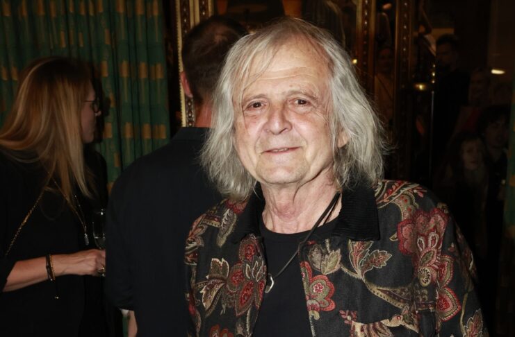 „Na protialkoholní léčbě jsem poznal samé vzdělané lidi,“ řekl Rosťa Novák. Pití ho málem stálo rodinu Herec Rosťa Novák měl problémy s pitím.