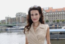 „Sexy role mi nevadí. Nahou mě ale nikdo neuvidí,“ říká herečka Timková otevřeně Monika si na erotické převlečky moc nepotrpí.