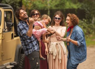 Nová česká komedie Nečekané léto jde do kin. Kromě herců vsadili i na papoušky Nečekané léto