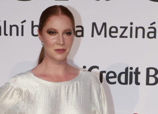 Syrová hra o sexuálním zneužití dětí: LOLitky odkrývají drsnou pravdu o predátorech Nikol hraje jednu z postav zneužívaných dívek.