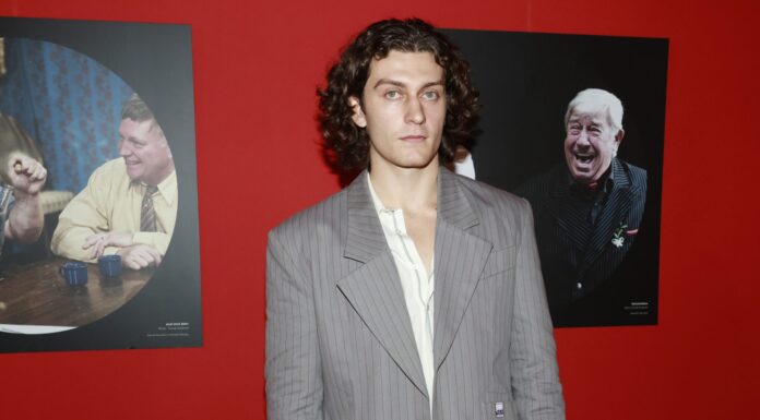 Mladý herec Jan Polívka je na svého tátu pyšný.