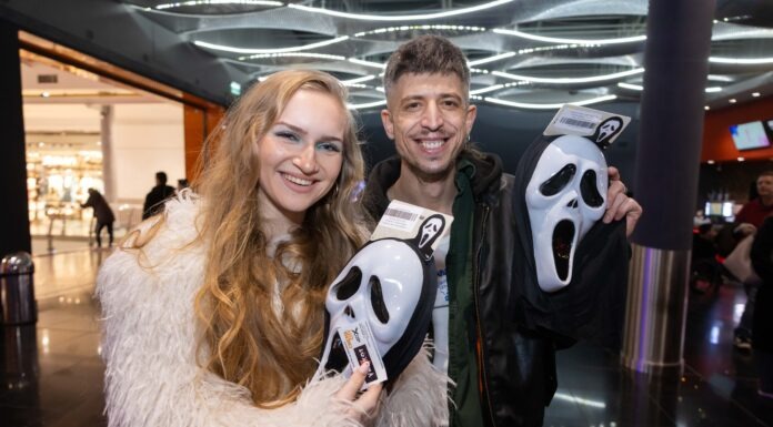 Ghostface řádil v pražském kině