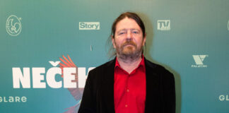 Herec Leoš Noha na premiéře Nečekané léto.