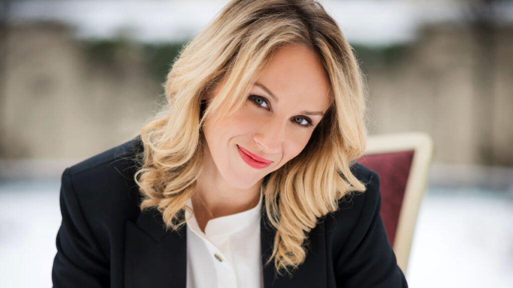 Nové číslo Instinktu právě v prodeji! Exkluzivní rozhovor s Petrou Hřebíčkovou