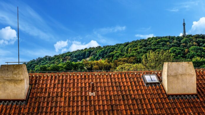 user32212-prague-2498949_1920