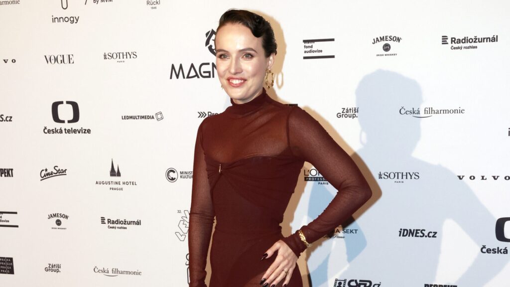 Móda z Českého lva: průsvitná Ramba, švihák Hofmann či Geislerová s dcerou