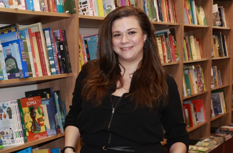 Smích, stres i radost: Eva Hacurová odhaluje zákulisí hereckého světa Herečka Eva Hacurová