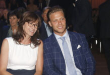 Hokejista David Pastrňák s maminkou.