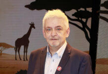 Michal Suchánek je spoluautor muzikálu Andělé.