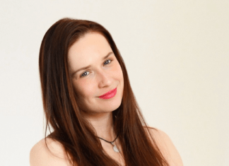 Lektorka jógy Hana Pekhart Cukrová.