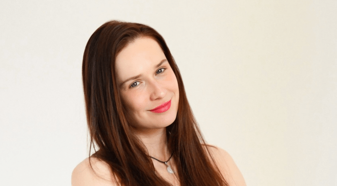 Lektorka jógy Hana Pekhart Cukrová.