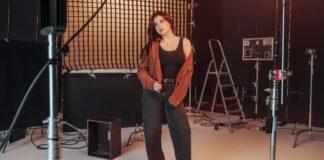 Zpěvačka THERA vydala hodně intimní sing.