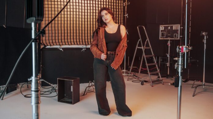 Zpěvačka THERA vydala hodně intimní sing.