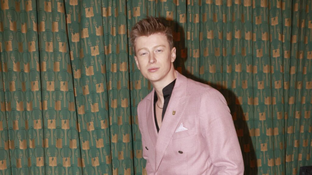 V dobrém i zlém. Zpěvák Adam Mišík o věrnosti Spartě i rivalitě se Slavií