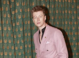 V dobrém i zlém. Zpěvák Adam Mišík o věrnosti Spartě i rivalitě se Slavií Zpěvák Adam Mišík fandí fotbalové Spartě.