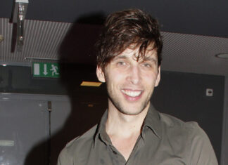 Herec Roman Tomeš: Umělci mají právo říct svůj názor. A to i k politice Roman Tomeš hraje v Biografu láska 2.