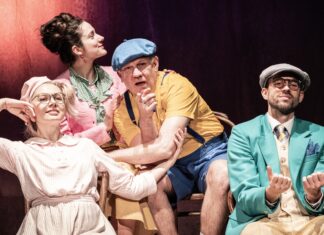 Hra Radostný výlet z Činoherního klubu.