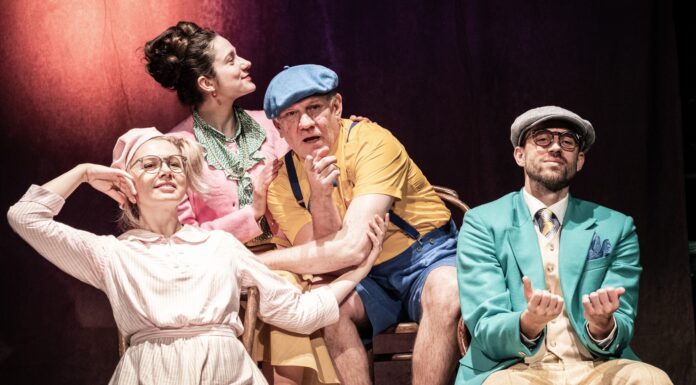 Hra Radostný výlet z Činoherního klubu.