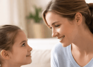 Kdy a jak začít se sexuální výchovou u dětí: Odpovědi, které rodiče často hledají Kdy začít s dětmi mluvit o sexu?