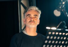 Když není práce, přijde prostor na život: Herec Martin Myšička se učí nic nedělat Martin Myšička při nahrávání audiokomiksu Past na Péráka.