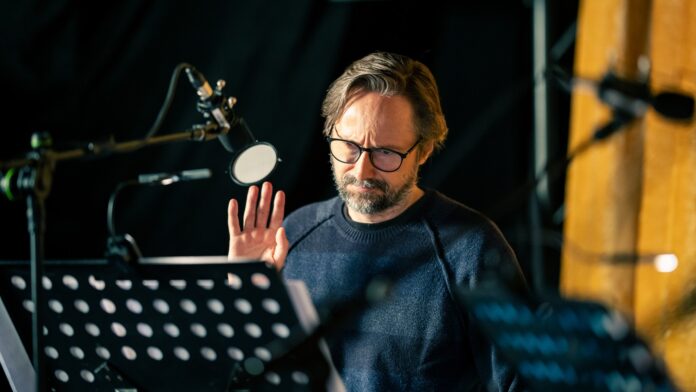 Jaroslav Plesl při nahrávání audiokomiksu Past na Péráka.