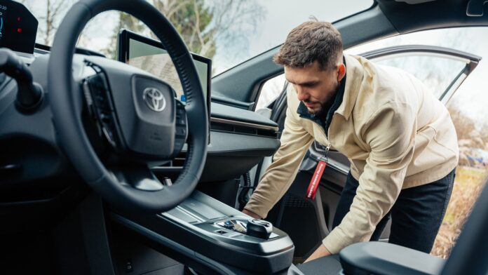 Připravte auto na jarní sezonu.