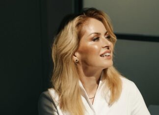 Děláte to správně? Nejčastější chyby při ochraně pleti před sluncem Dermatoložka Lucie Rajská radí, jak se chránit před sluncem.