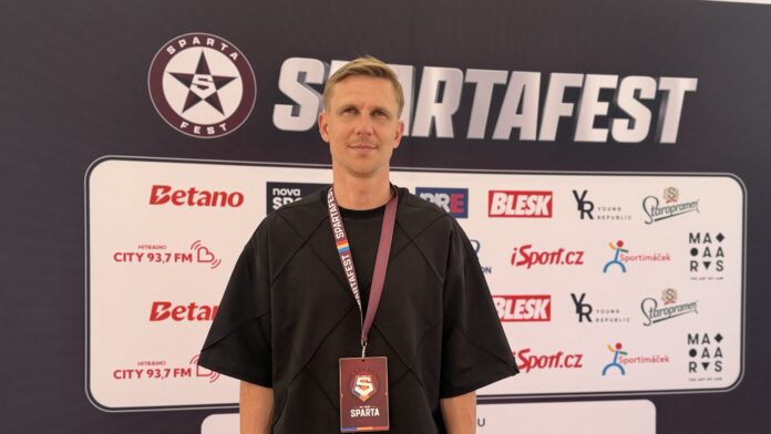 Bývalý fotbalista Bořek Dočkal se dal na podnikání.